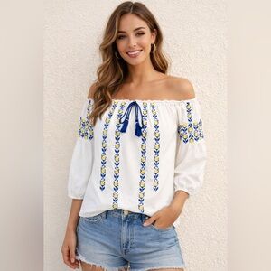 Abercrombie & Fitch White Blouse with‎ Blue and Yellow Embroidery